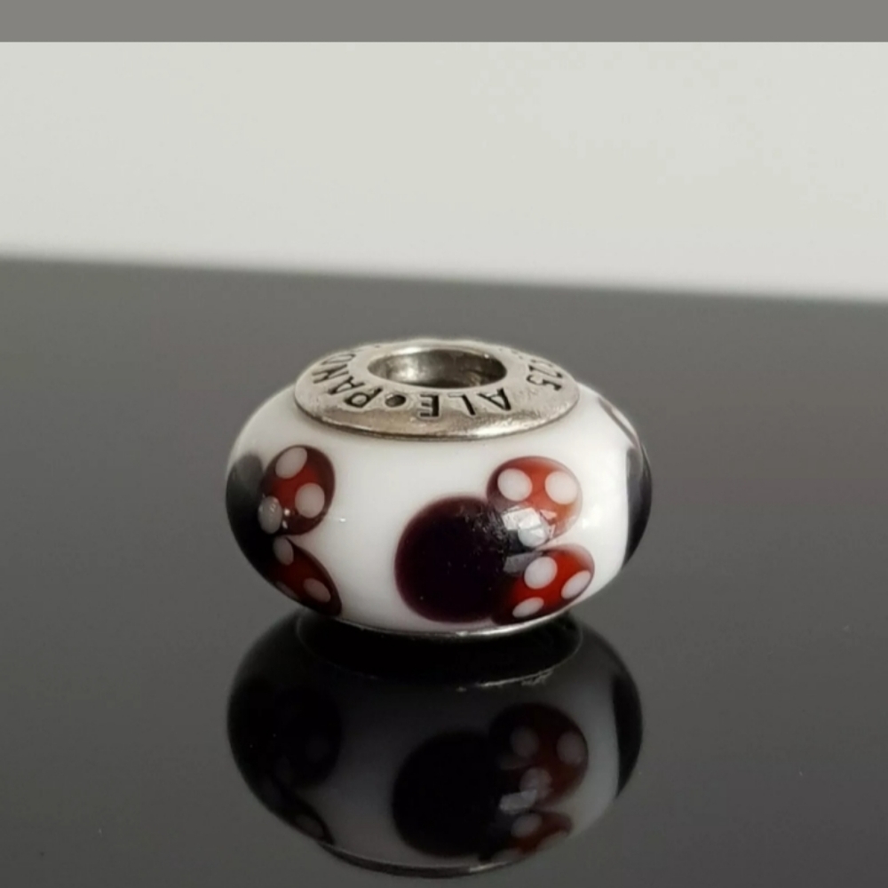 Pandora Minnie Mouse signature Murano. - Picture 4 of 8